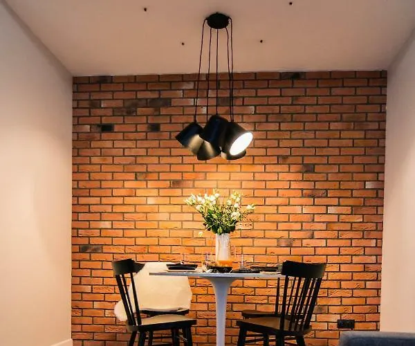 Malta Comfort Wes Quality 포즈난